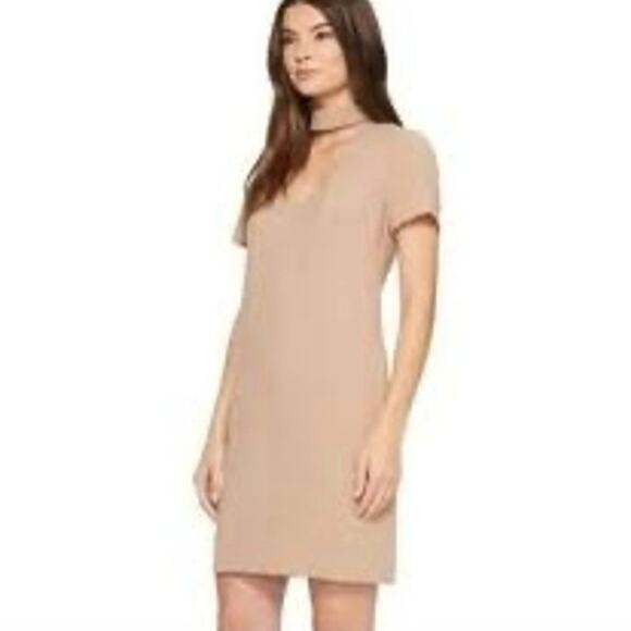 Trina Turk Trina Turk Silver luxe Drape
Choker Dress Size 2 - Picture 1 of 7